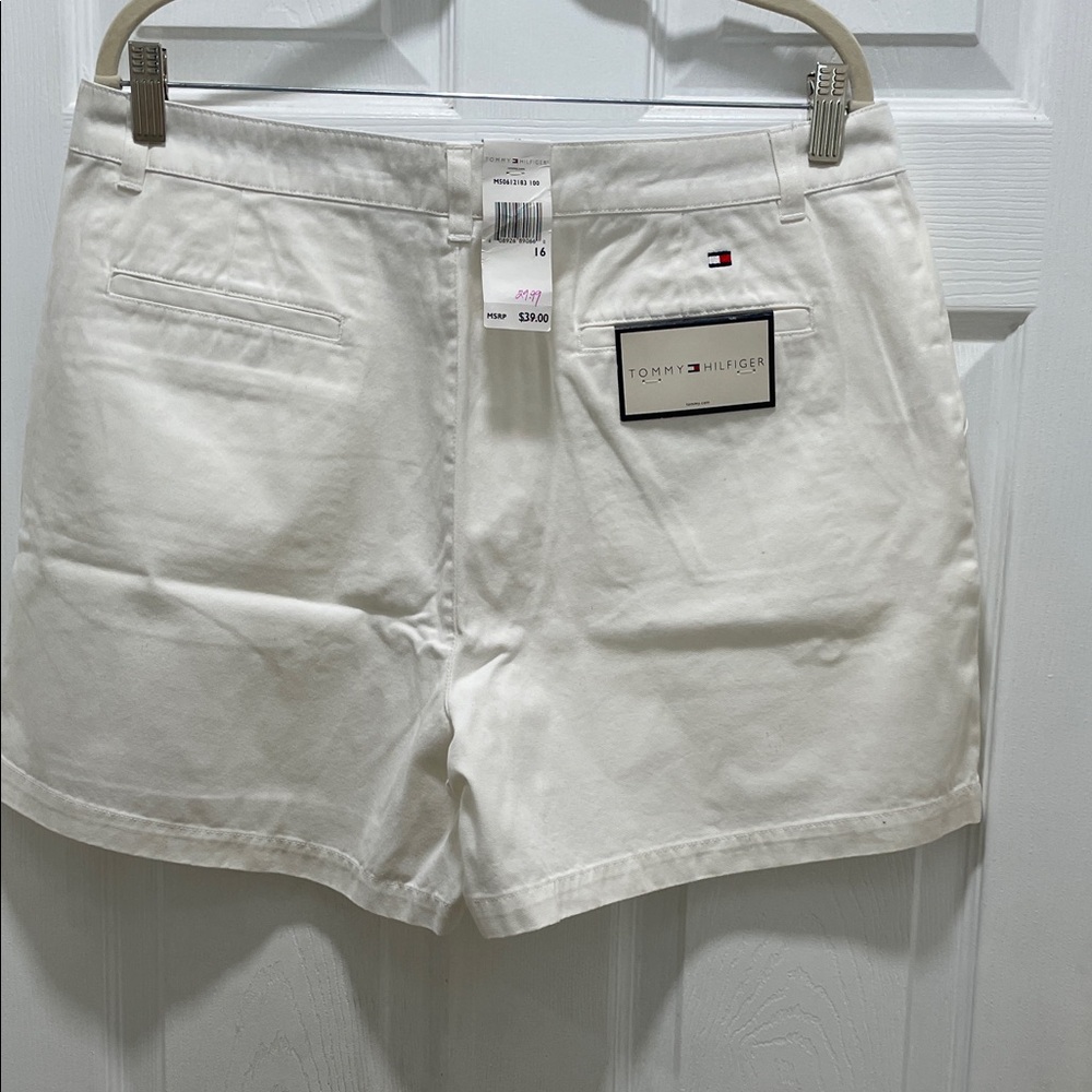Tommy Hilfiger Women's White Shorts - Picture 2 of 3